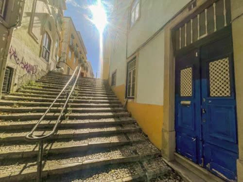 Historical Bica - 3 Bedroom Apartment Lisbon Bagian luar foto